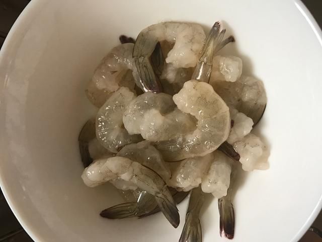 基围|基围虾还在白灼？教你焕然一新的做法，营养全面，清爽好消化