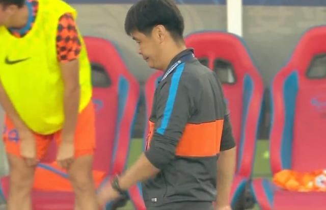  合同|鲁能新外援首秀0射0威胁演砸了！半场就被换下，真不应给他合同？