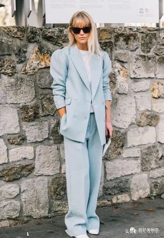  简约|高级感和气场兼具的同色系穿搭，简约又时髦