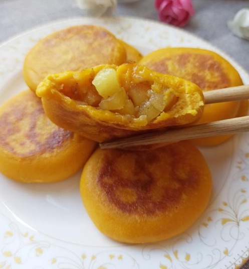  分钟|苹果加南瓜这种吃法要火了，5分钟出锅，健脾养胃，咬一口还流馅