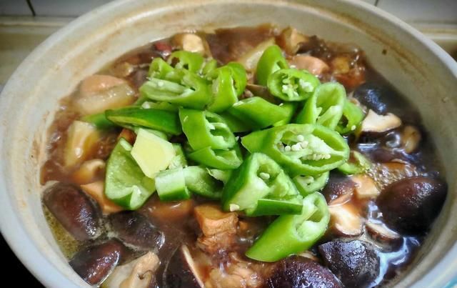  味道|这俩食材焖一锅，营养好味道香，我家立秋后常做，孩子爱吃不挑食