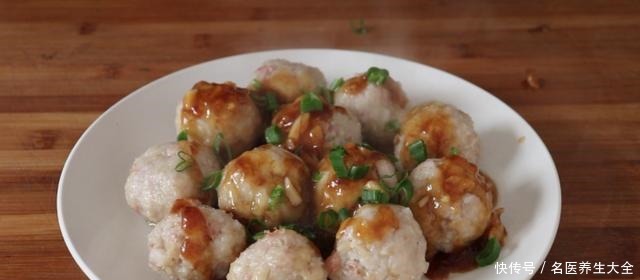 莲藕花生米丸子|吃了几十年的莲藕,这吃法第一次见,出锅鲜香味美待客有面子