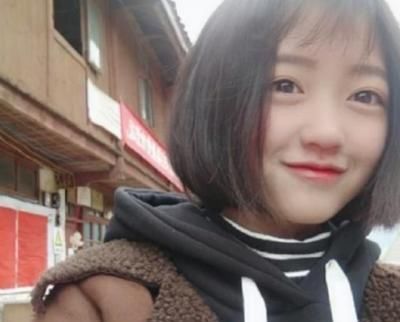  小友|“漂亮妹妹”梁小友：从“土”丫头变大“网红”，还认明星当哥哥