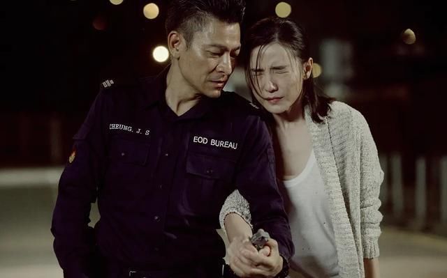 复工|复工后率先宣布进军贺岁档！《拆弹专家2》凭什么？