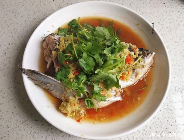 咸香|在家做剁椒蒸鳙鱼头,咸香浓郁,香辣美味,想开胃试试这道菜!