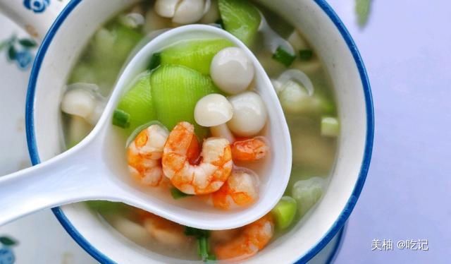  丝瓜|三伏天，吃肉吃鱼都不如喝这汤，高蛋白低脂肪又美味，鲜香开胃