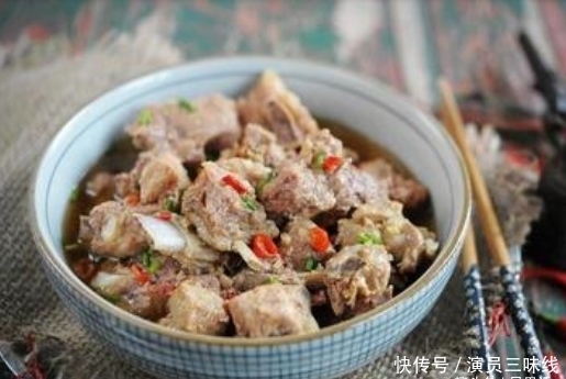 家人|常给家人做的菜，香气四溢解馋下饭，可补肾养血，滋阴润燥利二便