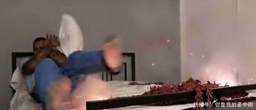 还击|男子用蟒蛇恶作剧女友，女友用8000响鞭炮还击