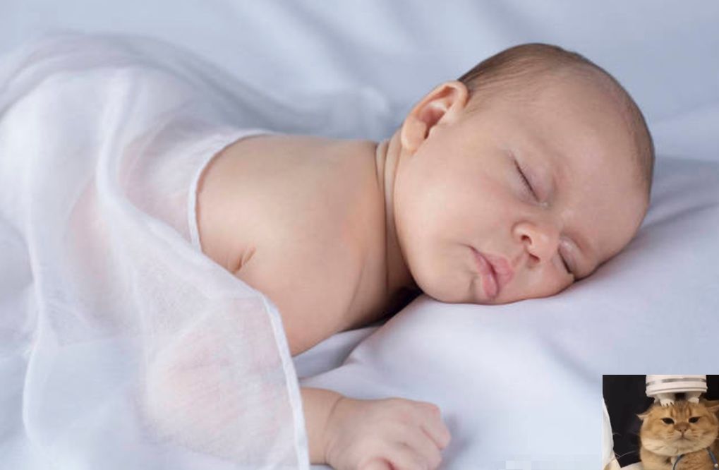 宝宝侧卧|宝宝睡姿“侧卧仰卧俯卧”利弊分析,情况不同睡姿不同,看完有数