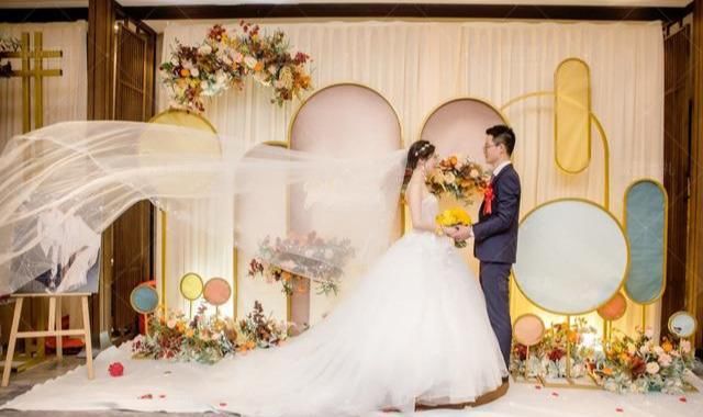  幸福的样子|婚礼誓词环节新郎激动得不知说什么？暖心结婚誓词分享