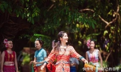  仙女|仙女变凡人只需＂一盆水＂，妻子们参加泼水节，美不美一眼分辨