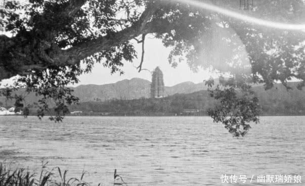挖出|千年的雷峰塔倒塌: 武警警戒, 一片废墟中, 挖出一重大发现