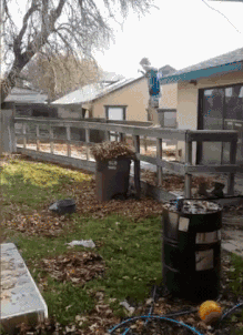 GIF|搞笑GIF:说出来你们可能不信,刚刚比赛中我输给了一辆面包车