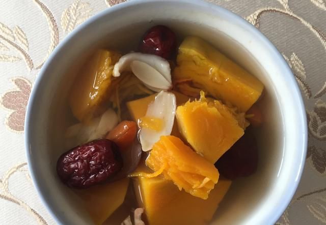 莲子|秋天进补要多吃这种瓜,1元1斤特便宜,熬汤做饼吃法多,去燥养颜