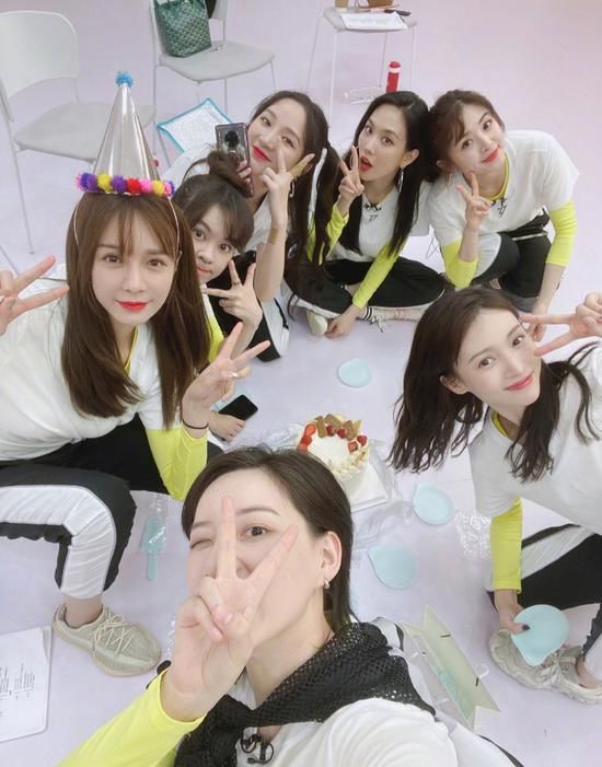  意外|李斯丹妮发文为姐妹拉票 意外泄露孟佳淘汰