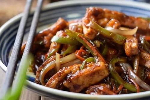  麻辣|几道隔着锅盖都能闻到香味的年夜饭，麻辣香甜，解馋下酒又下饭