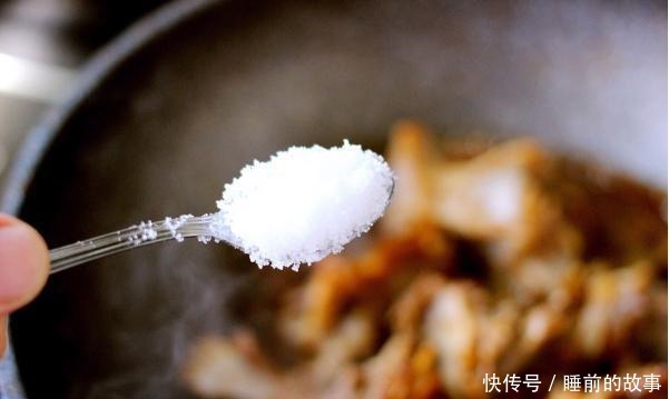 羊蝎子|秋天进补吃猪肉牛肉都不如吃它,麻辣鲜香,多添一碗饭