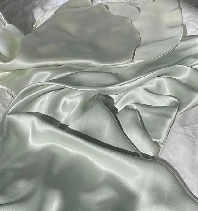 换装|唱出换装神曲《Maria》的华莎，穿衣到底有多百变？