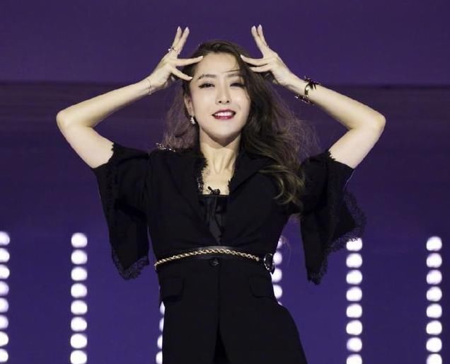  分组|《浪姐》二公分组矛盾又起，白冰主动选组被放弃，蓝盈莹霸气回应