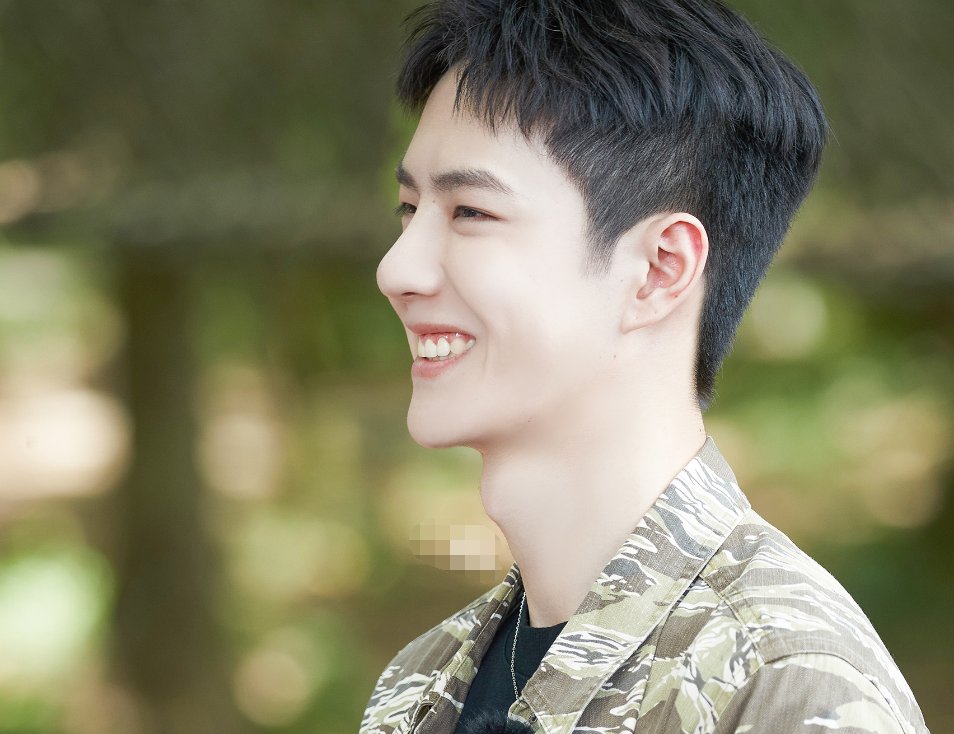  过于|宋威龙、王一博打水仗，除了帅气毫无看点，认输理由过于佛系