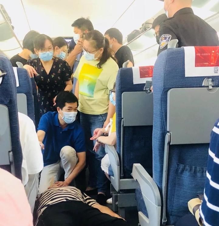 车厢|从不同车厢奔向昏迷患者 高铁上4名桐庐医护人员挺身施救
