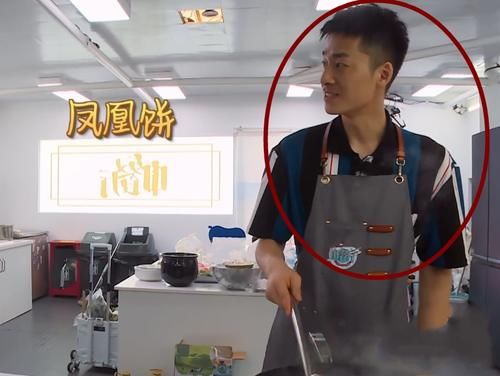  得知|中餐厅：赵丽颖对冯伟一见如故，得知冯绍峰和他的关系，是我小瞧了