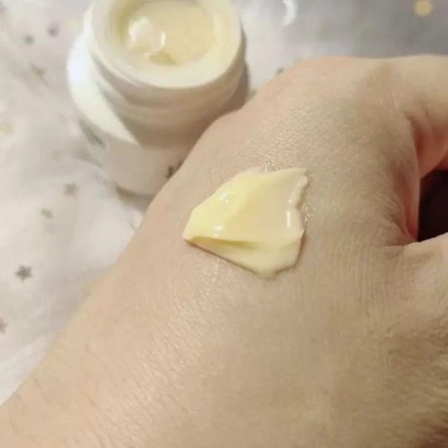  图源微博|我惊了，现在的国货护肤品为了博出位都能努力成这样？