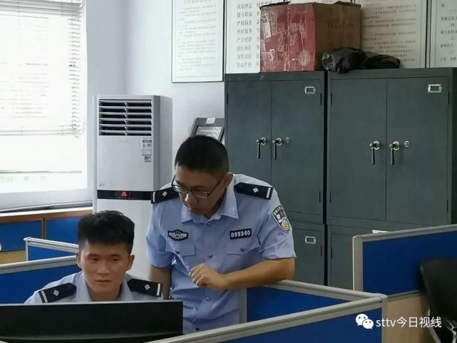 看守所|【作死】抢劫还胁迫微信转账，结果当然是看守所里待去~~