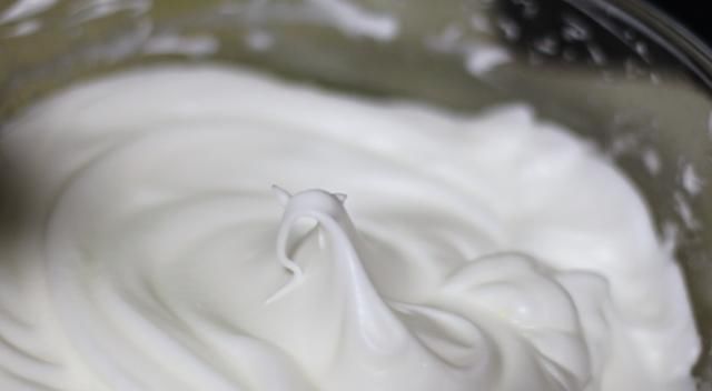 用刮刀|按照这个配方做的古早蛋糕,不塌陷,不开裂,像棉花一样柔软Q弹