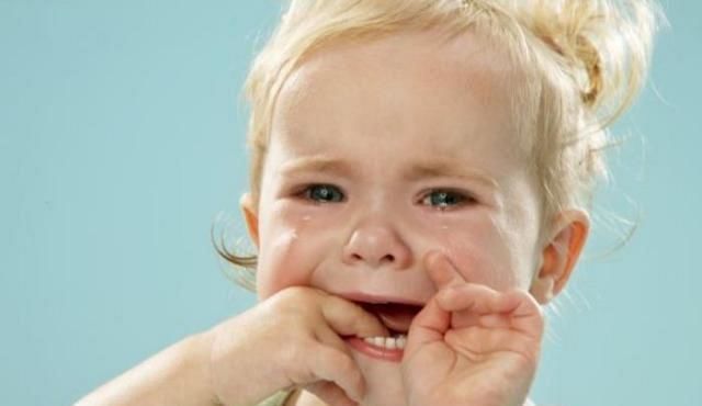  妈妈|婴儿哭闹是人之常情，遇到这位妈妈，让人心疼她的宝宝