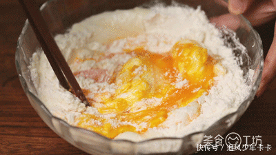  张手抓饼|早餐不想吃馒头+粥，只能喊你吃酥了，做法不外传