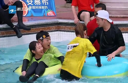  纷纷|跑男史上“最受宠”女嘉宾，全程素颜出镜，连baby都要让着她