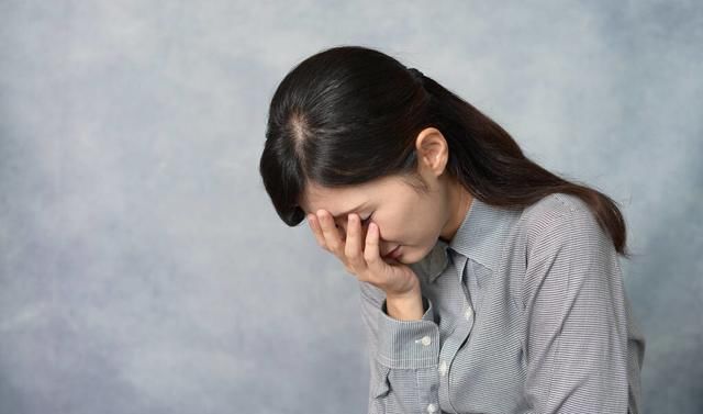 小李|大龄女孩遇完美男友被骗，催婚家长需警惕，莫把女儿推入骗子陷阱