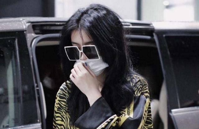  担心他|THE9成员的脑回路太好玩，参加《极挑》的她们送的礼物太有冲击力