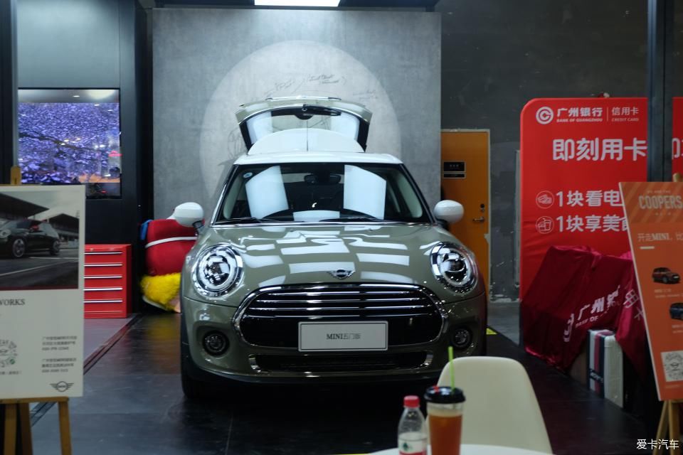  小姐姐|广州车展回顾，车展虽小，车模不少