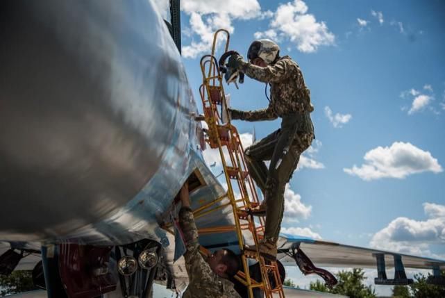  俄罗斯|让俄罗斯很紧张，乌克兰要掏86亿美元买战斗机，目标是F-15和F-16