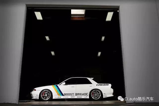  姑娘|我也想遇见个开R32 GT-R的姑娘，然后深陷其中不可自拔