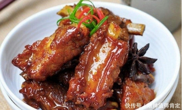 花椒|美食推荐：粉条白菜、红烧排骨、笋干烧猪蹄、豆皮拌豆苗的做法