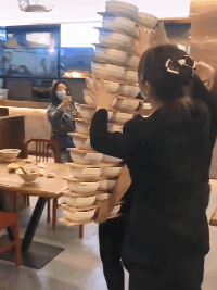 天天|搞笑GIF:我家的电线天天被当成秋千!