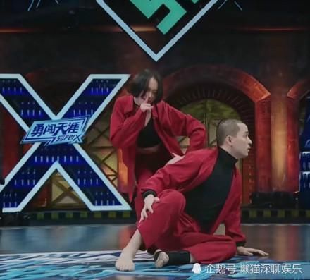  位队长|街舞三迎来神秘嘉宾，为晋级60强，选手各出奇招，竟还有接吻！