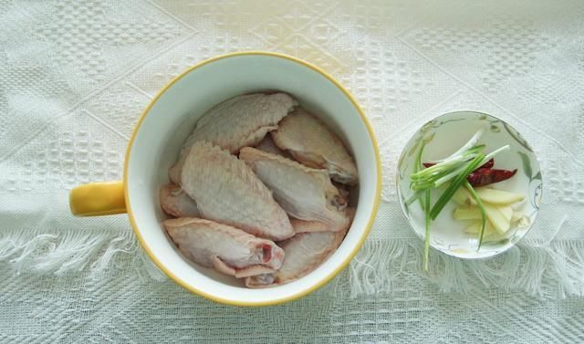 咸鲜|夏日鲜嫩清蒸鸡翅中,咸鲜不油腻,少吃油炸,多清淡!简单