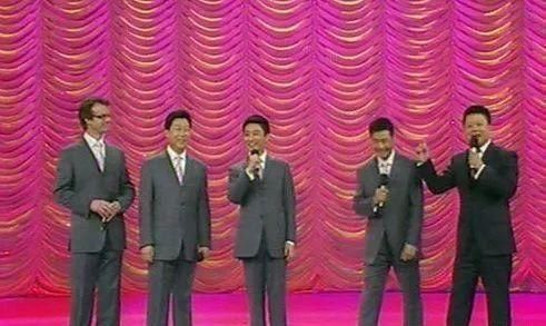  对话|这段经典的相声对话，在上世纪80年代马季带领同学们一起演讲