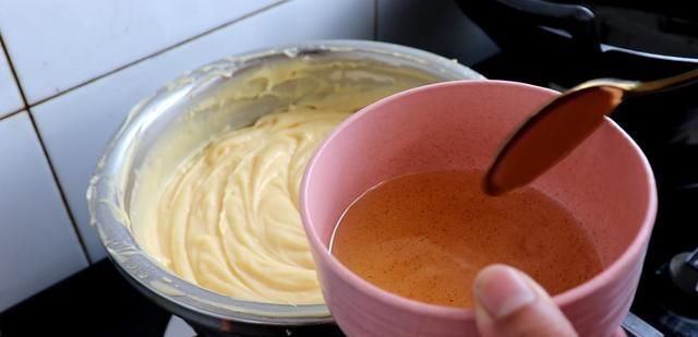 山西|山西特色小吃“蜜汁风葫芦”做法,口感香甜酥脆,大人小孩都爱吃