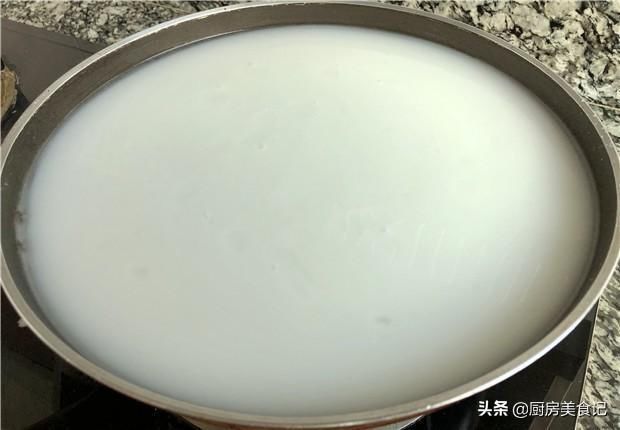  凉粉|手把手教你在家做凉粉，滑嫩劲道，比例和做法都给你，不用出去买