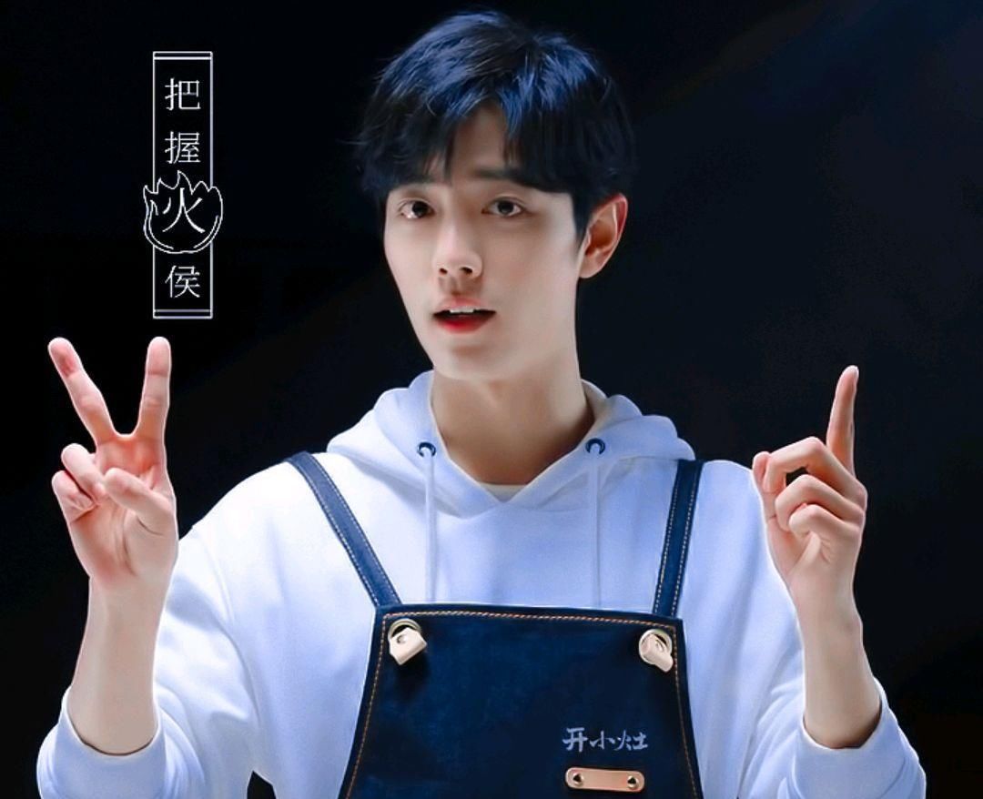  改良|画风突变！肖战的人形立牌面临着再次改良！网友：开始焦虑！