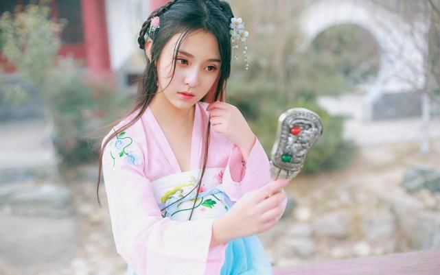  浓妆|不爱浓妆爱素颜的5大星座女：却偏偏招异性喜欢，魅力非常大！