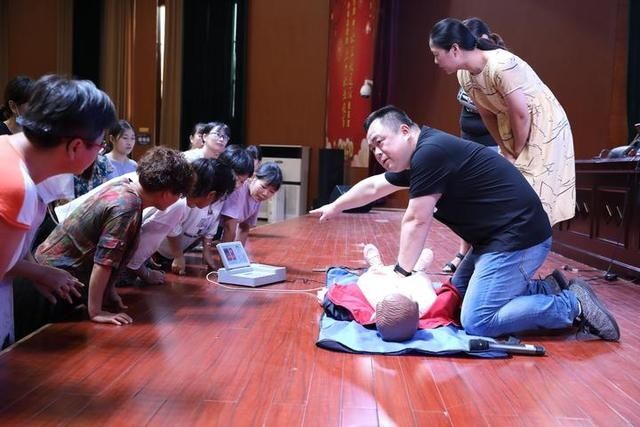 保育员|全区保育员、保健员暑期“充电”忙