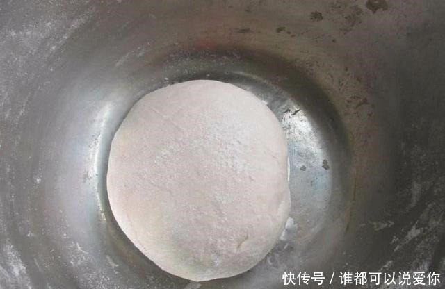 葱香|做葱油饼时,记住这2个技巧,葱香浓郁,比饭店的好吃