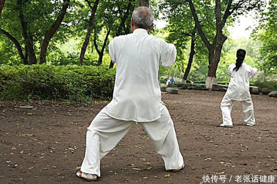 阳虚体质吃什么中成药补阳气(提醒阳虚体寒的人：秋天不做3件耗阳的事，做到3个细节，护好阳气)