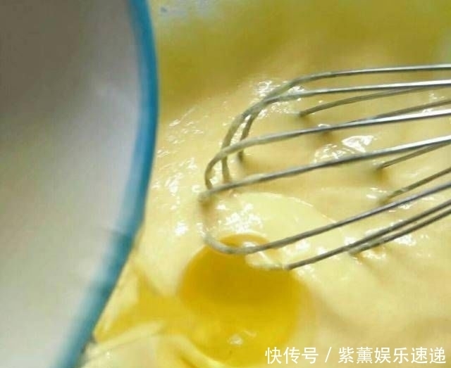 饼干|自制的简单饼干，奶香美味的，不要错过